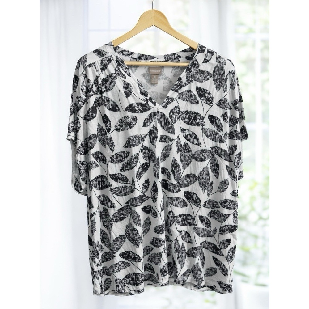 Chico's Micromodal Knit Tee Black White Floral‎ Print Soft Modal Knit Size 3 XL